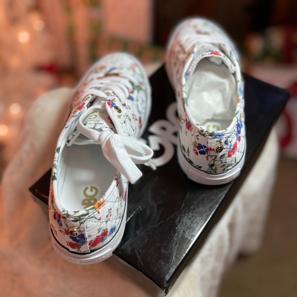 Beautiful Womens GBG Los Angeles Shoes - Picture 14 of 15